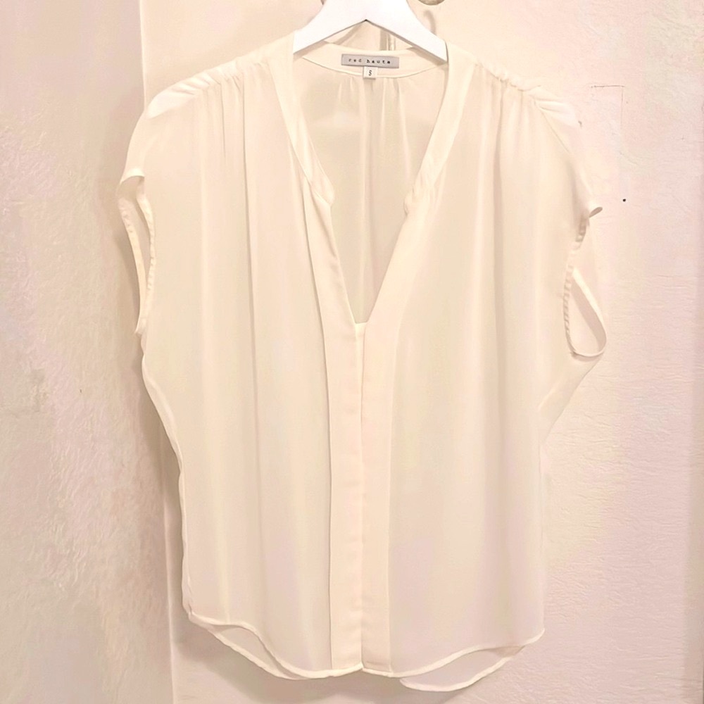 Red Haute Small cream color top